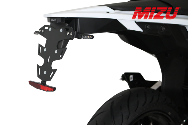 Kennzeichenhalter Fly-Serie Drei1